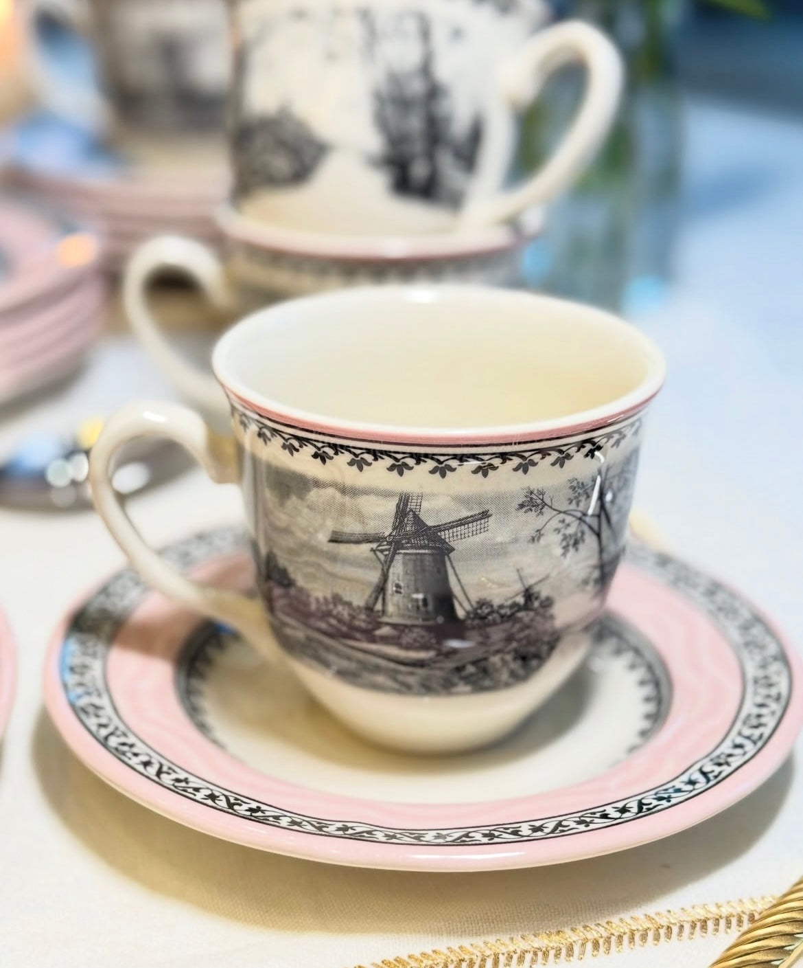 Windmill Whisper Tea Set (set of 20 )