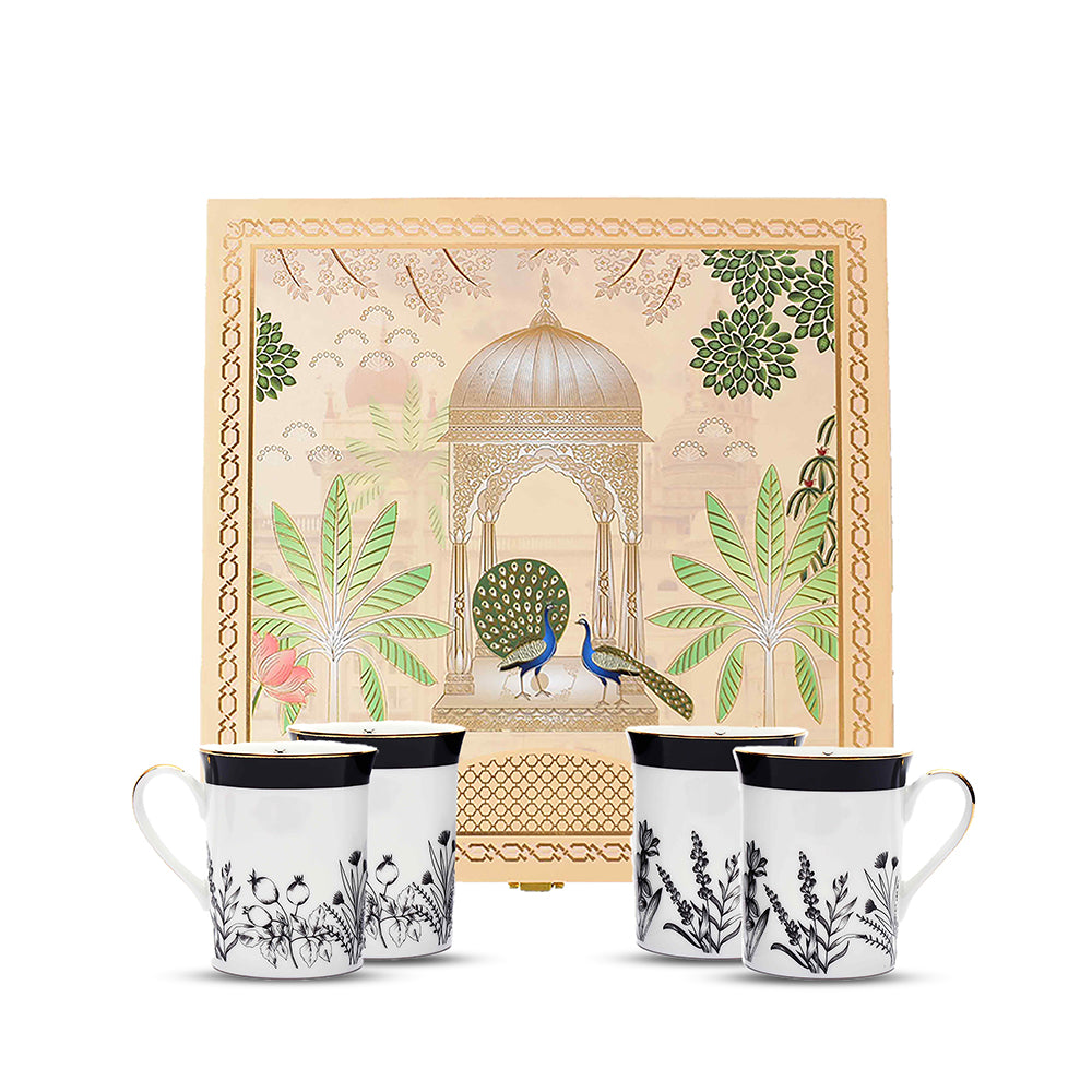 Classic Coffee Mug | Black | Bee