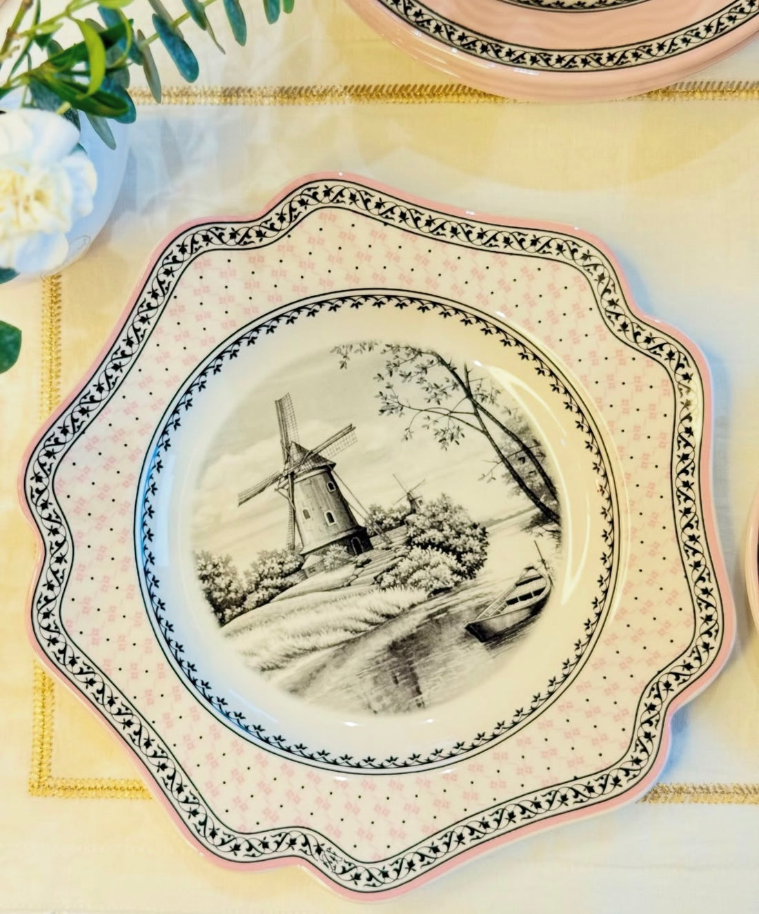 Windmill Whisper 9”Plate